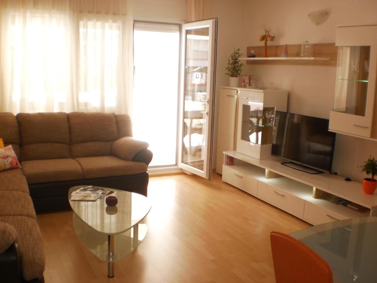 Apartment Lana أوميس المظهر الخارجي الصورة